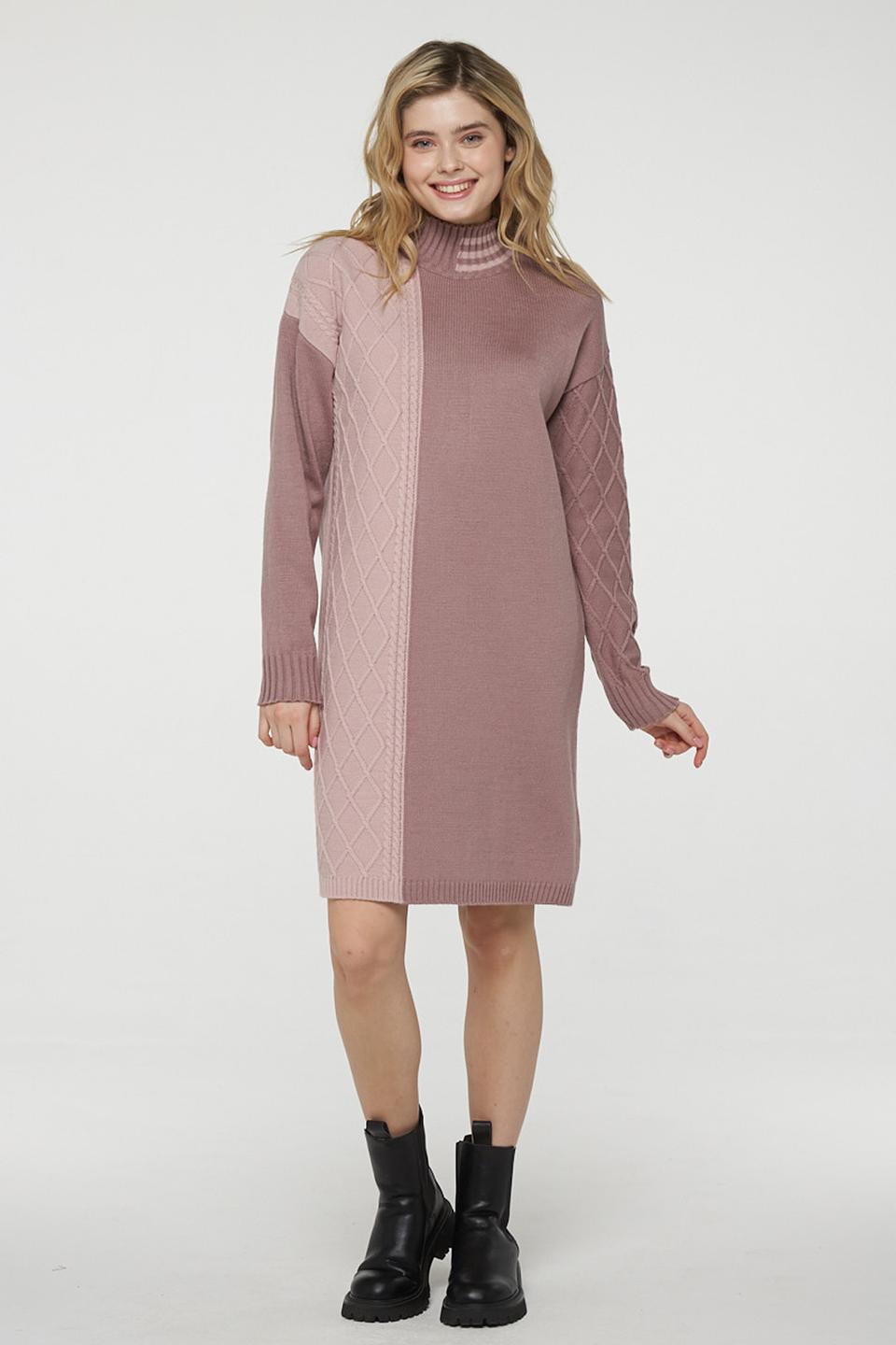 Платье VAY вязаное с косами пудровое