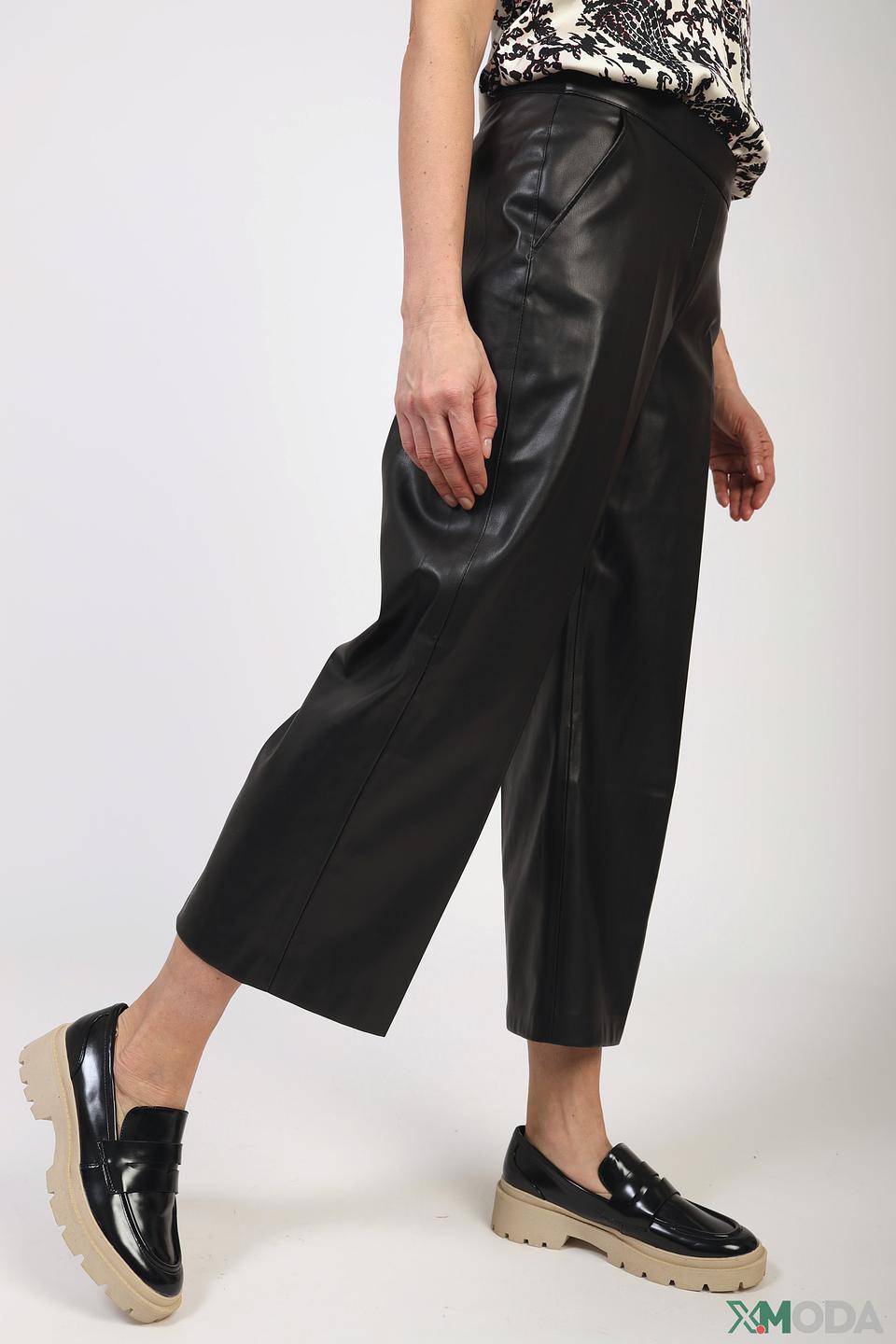 Капри Bianca из экокожи чёрные