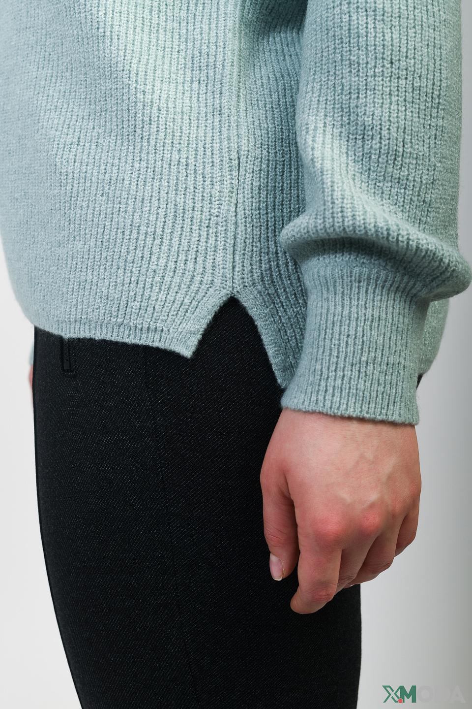 Пуловер Via Appia мятный с горлом