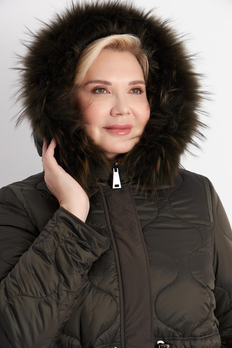 Оливковое стеганое пальто Betty Barclay outdoor с меховой отделкой