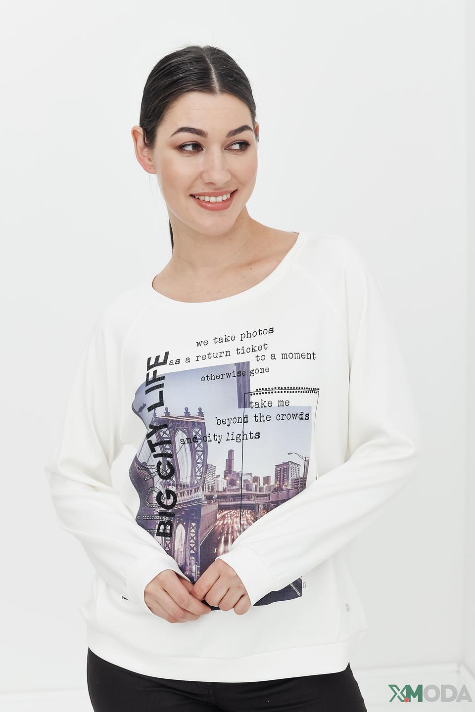 Пуловер Monari с городским принтом