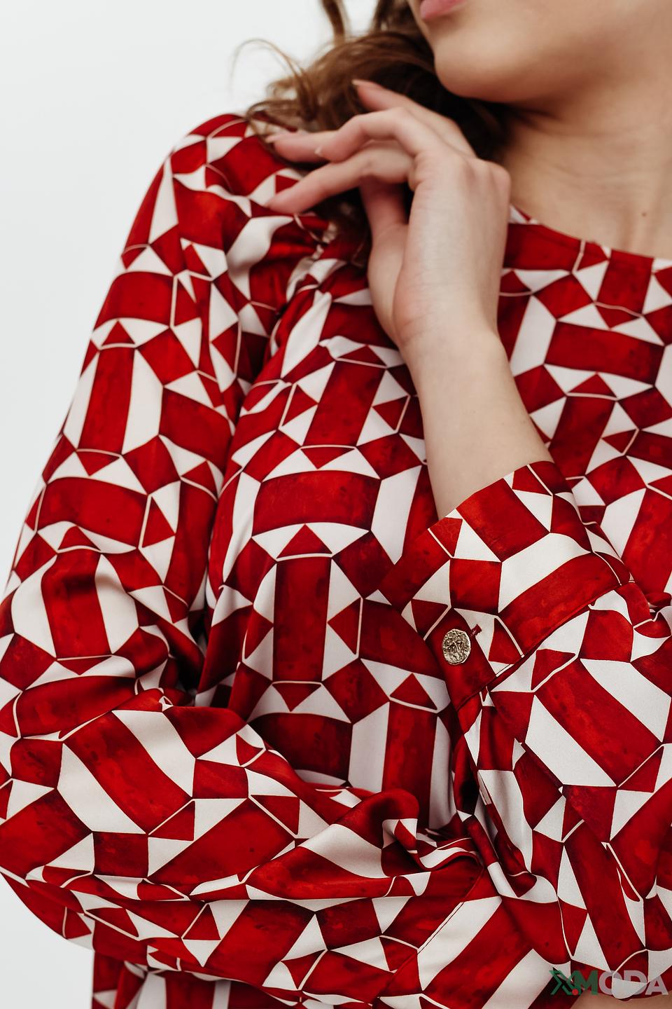 Блуза Rich and Royal в красный принт