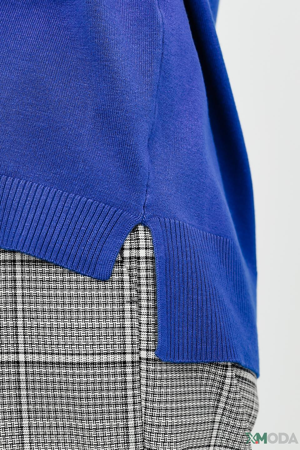 Пуловер Betty Barclay синий с V-образным вырезом