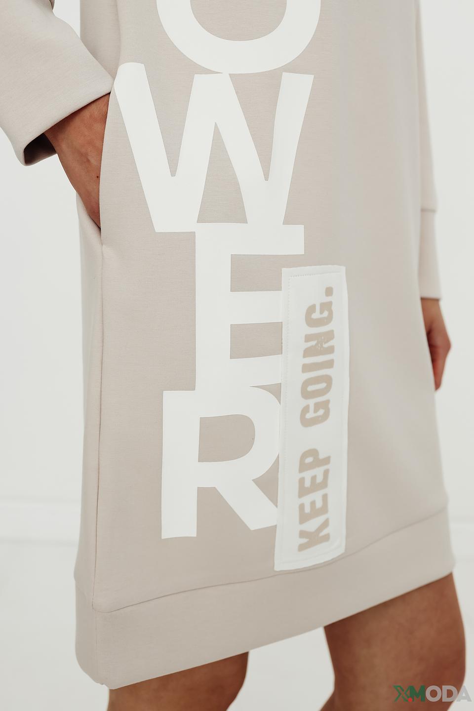 Платье Monari бежевое с надписью