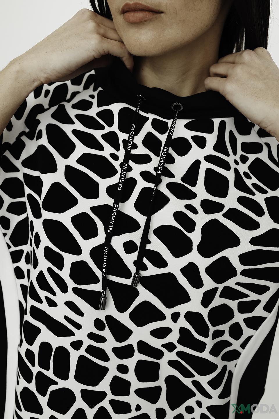 Блуза Tuzzi с принтом и капюшоном чёрно-белая