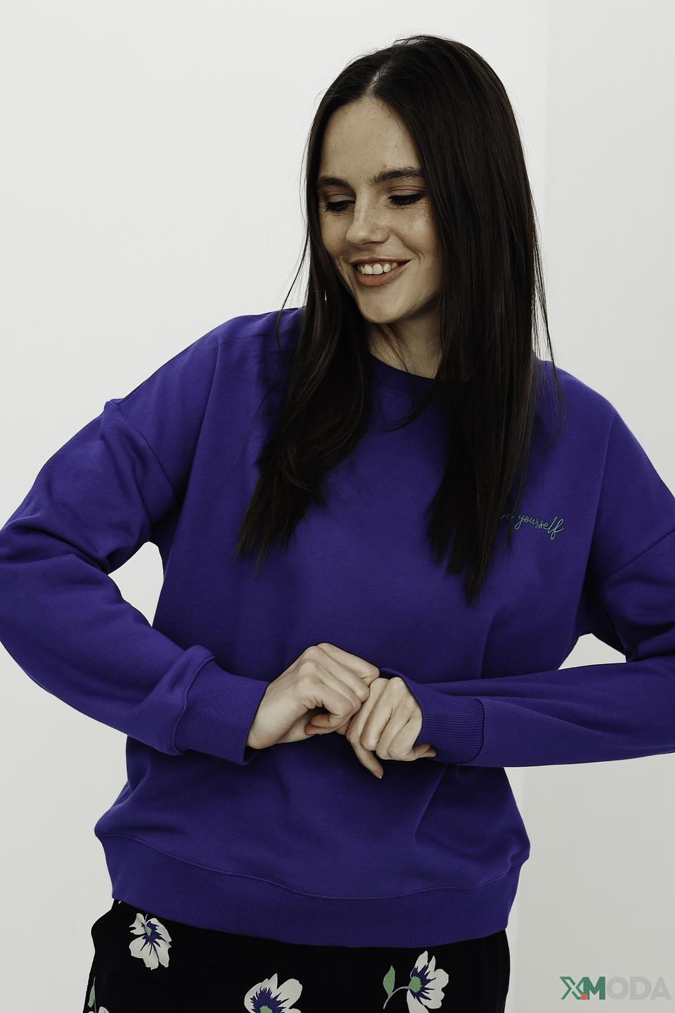 Пуловер Oui синий с вышивкой