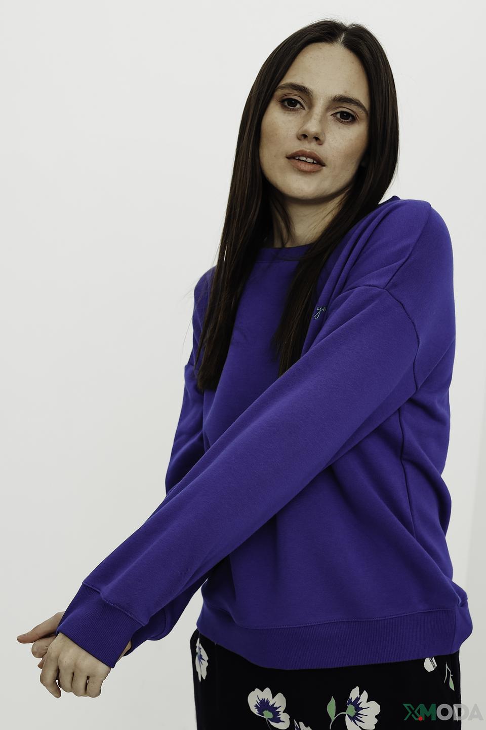 Пуловер Oui синий с вышивкой