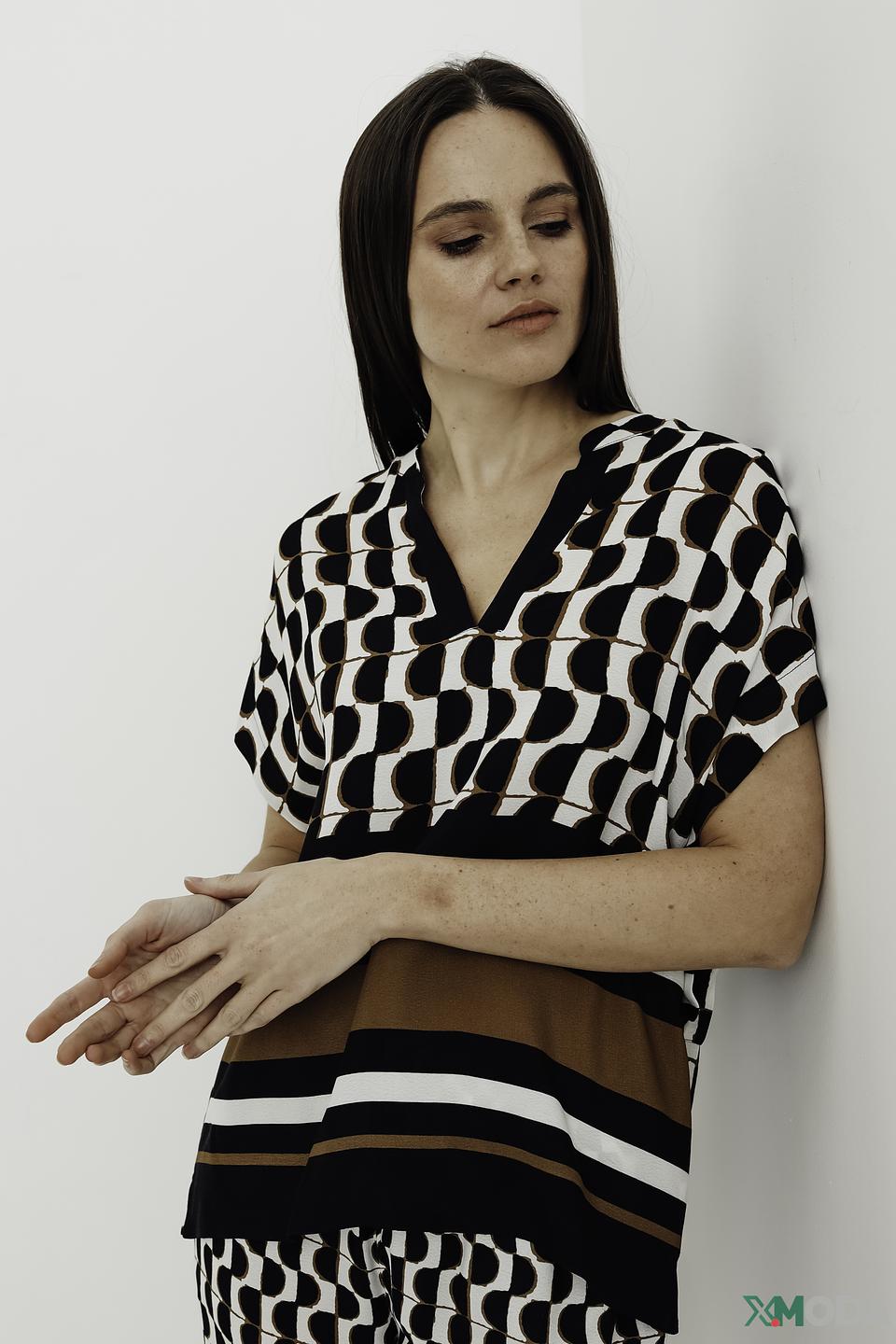 Блуза Catnoir с геометрическим принтом