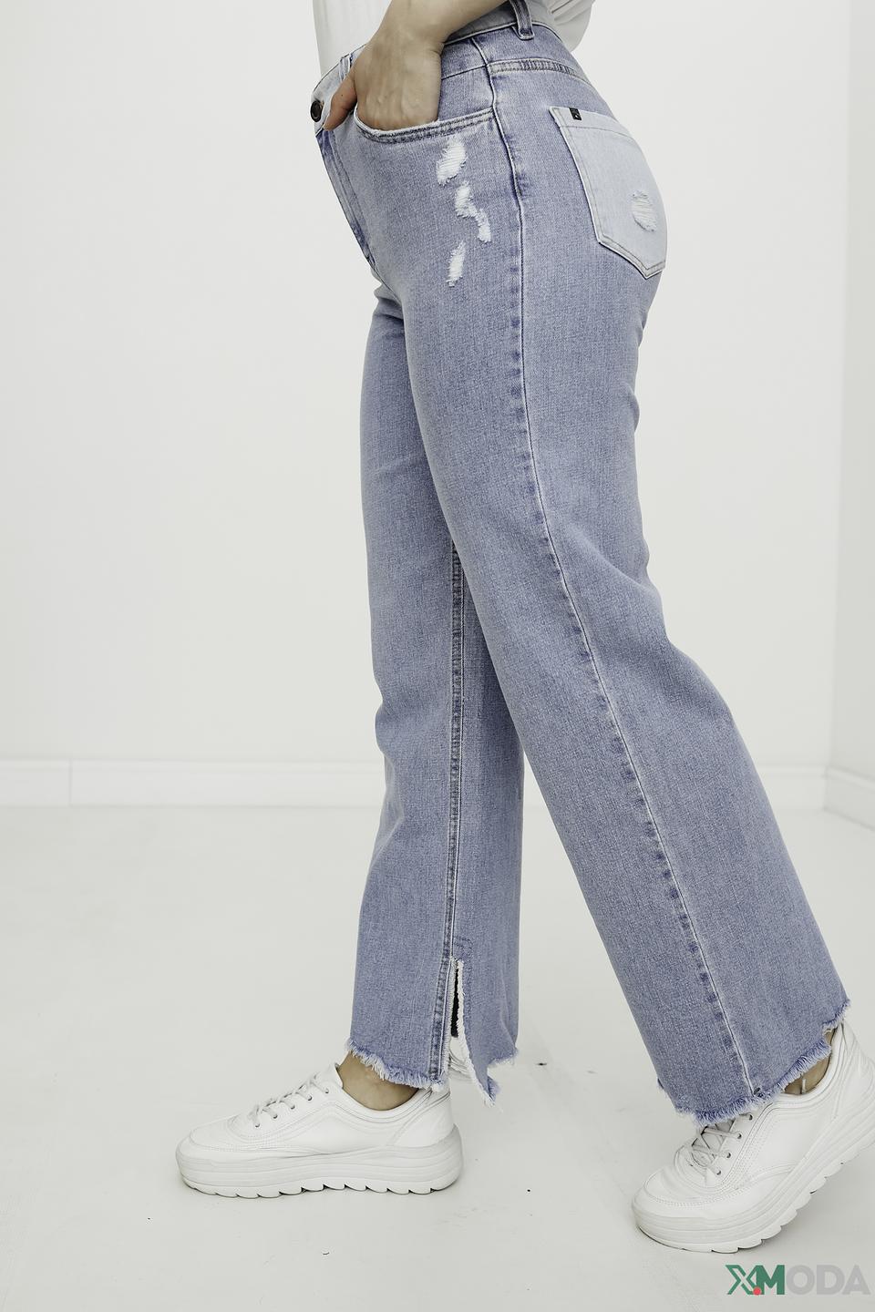 Джинсы UNQ с потертостями голубые