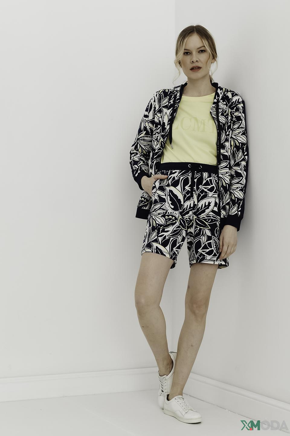 Футболка Lecomte с логотипом бледно-жёлтая