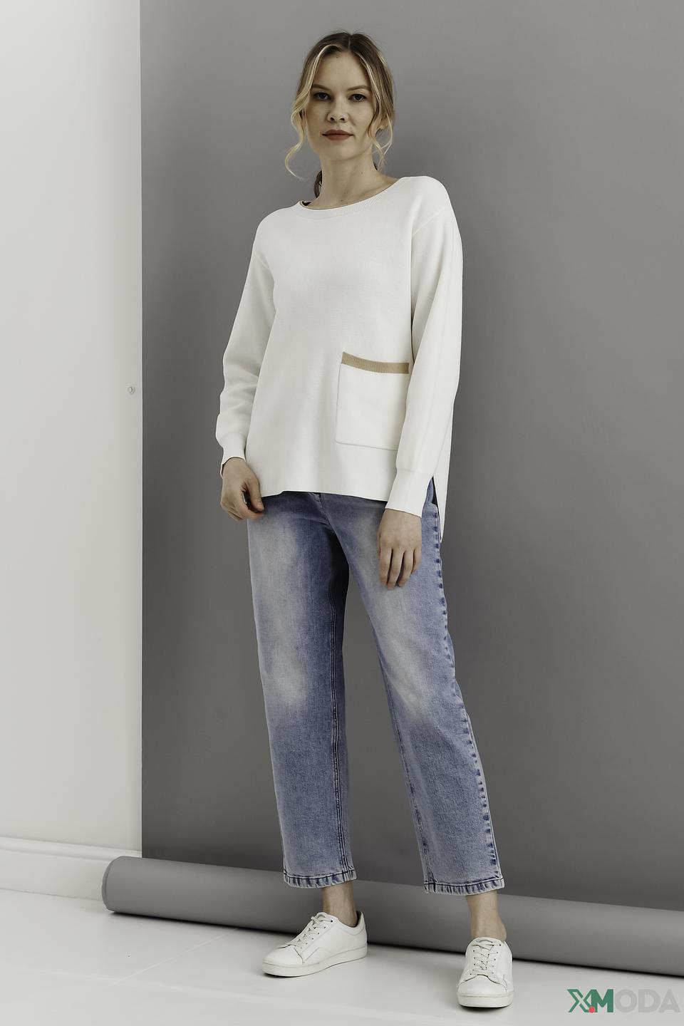 Пуловер Oui с карманом молочный