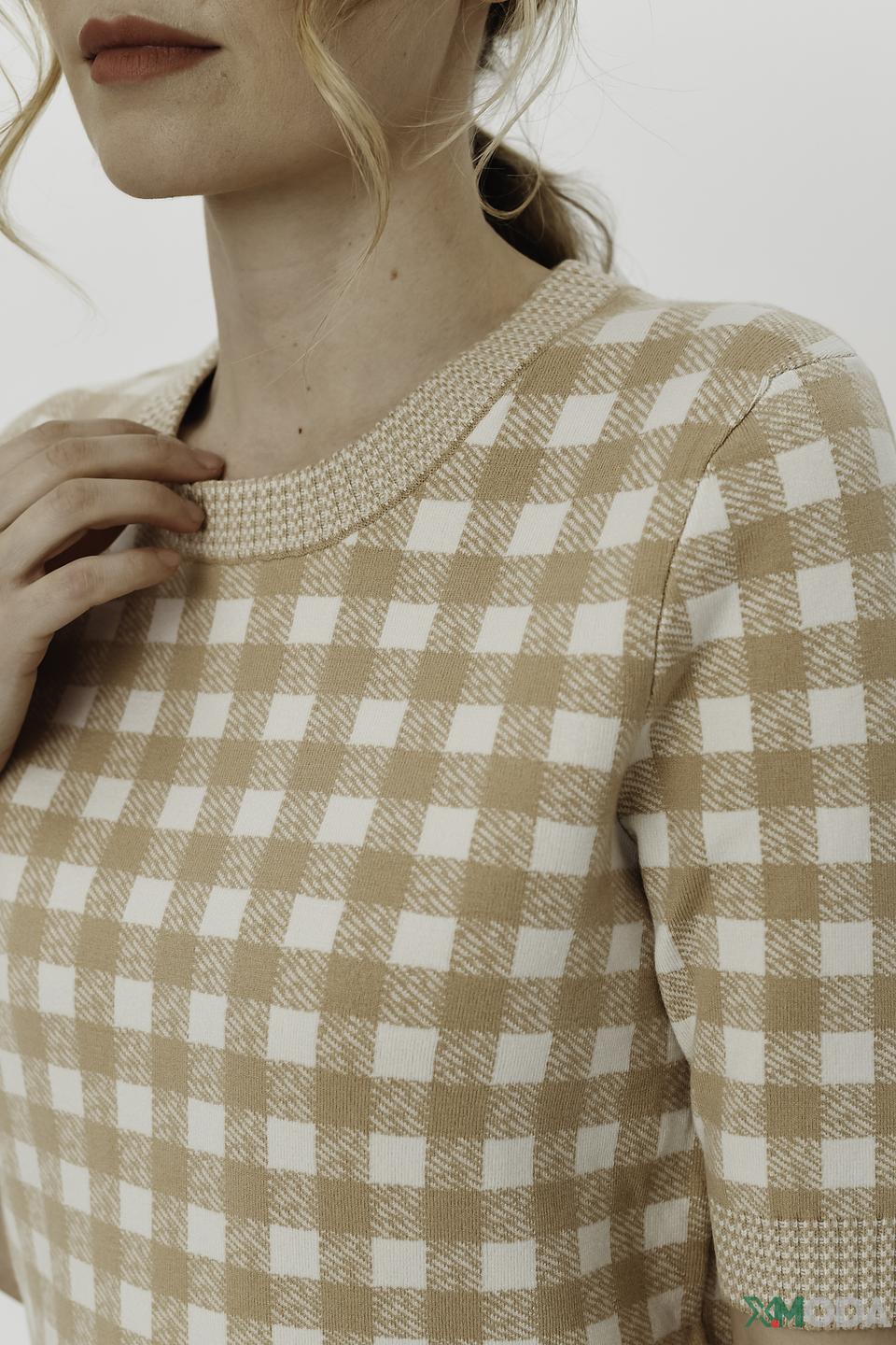 Пуловер Oui в клетку бежевый