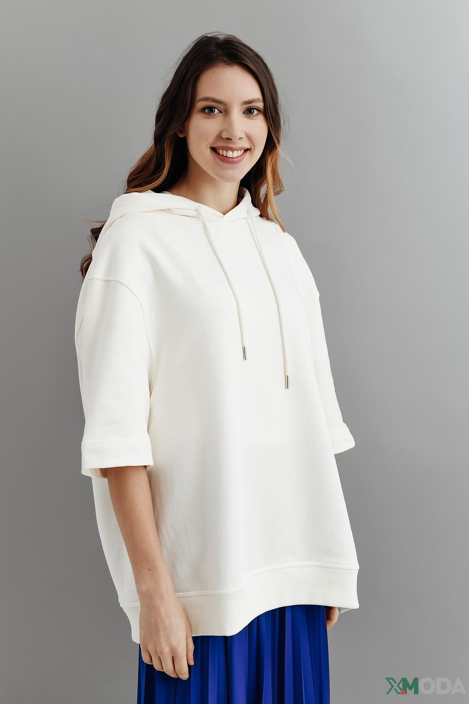 Пуловер Rich and Royal белый с капюшоном