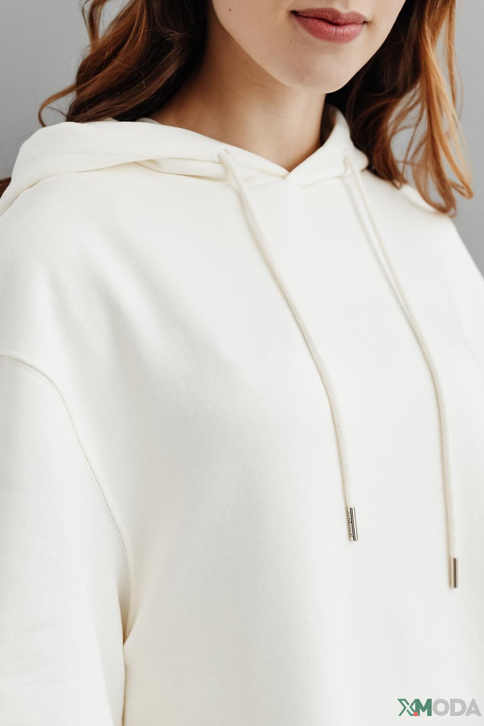 Пуловер Rich and Royal белый с капюшоном