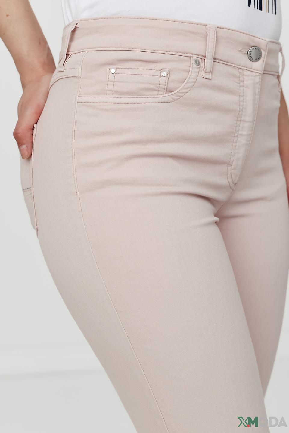 Джинсы Zerres пудровые