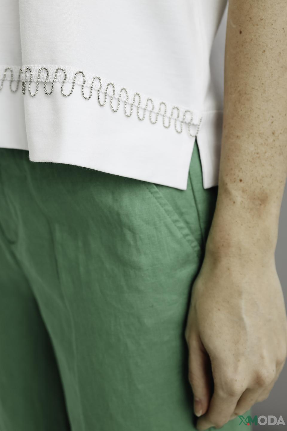 Блуза D. Exterior с декором