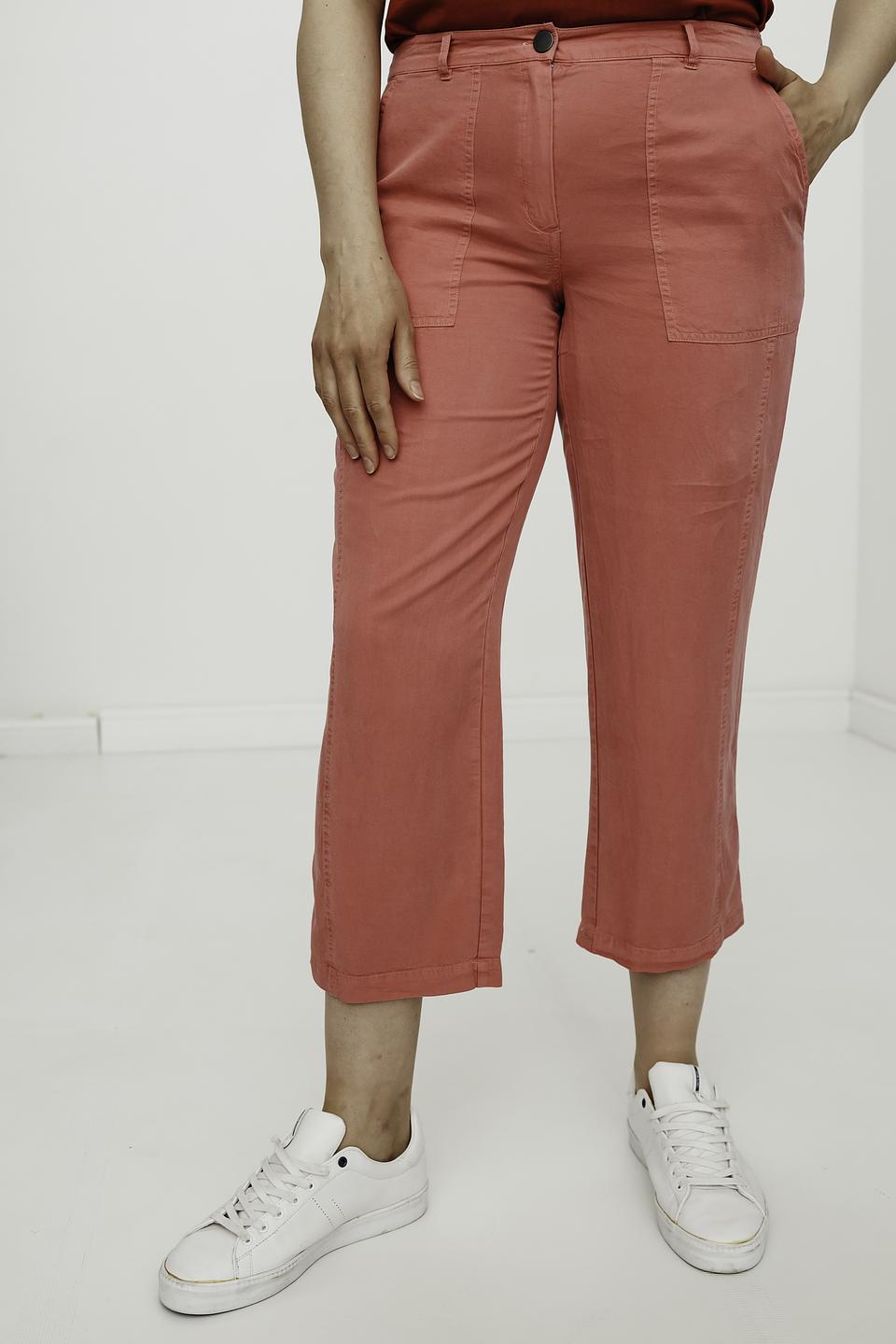 Брюки Lebek укороченные с накладными карманами кораллового цвета