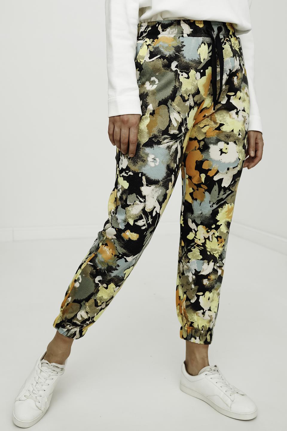 Брюки s.Oliver с цветочным принтом