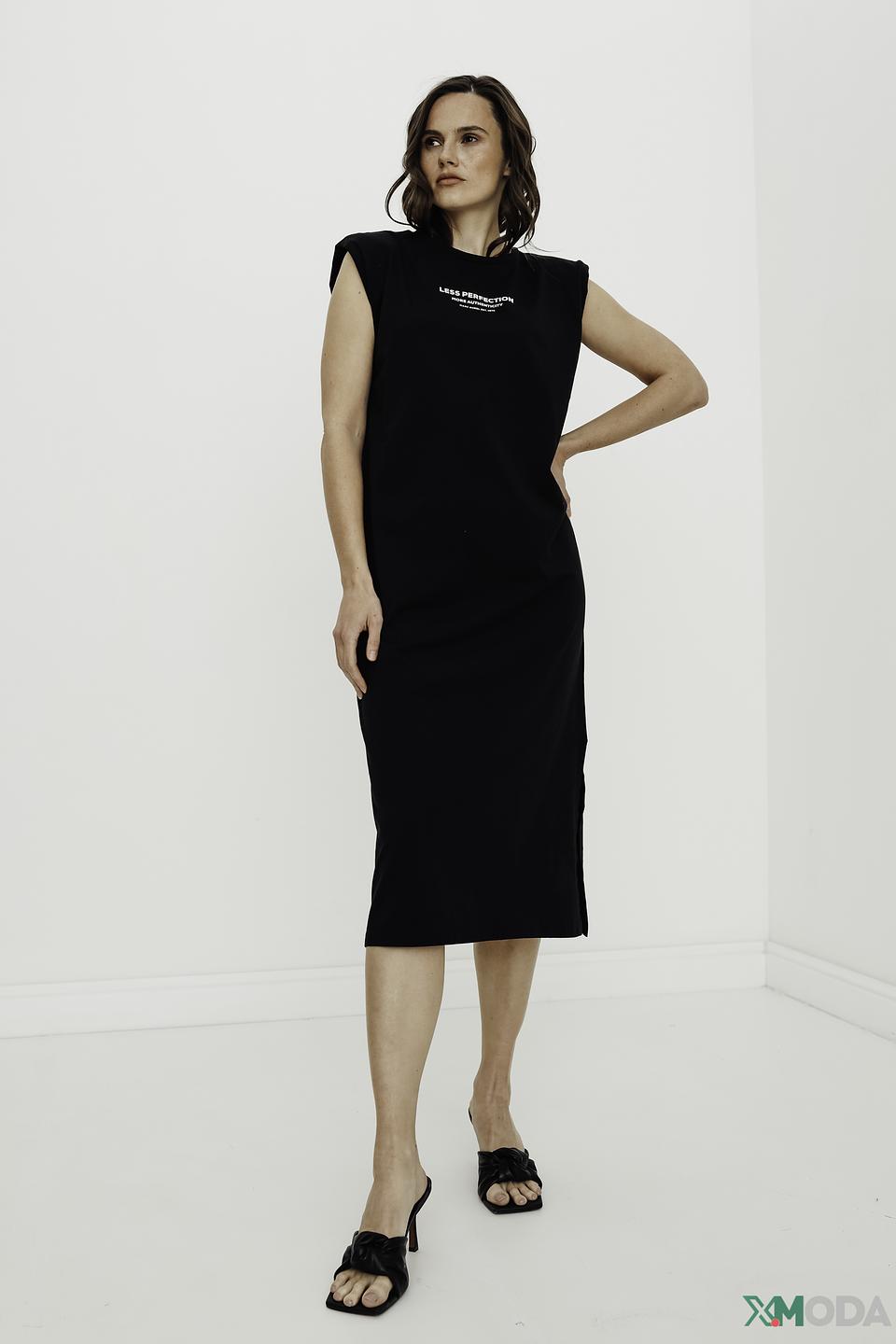 Платье Marc Aurel чёрное приталенное