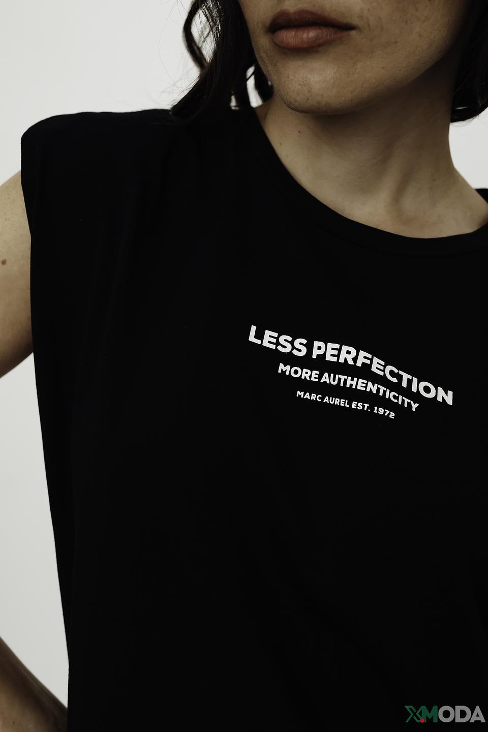 Платье Marc Aurel чёрное приталенное