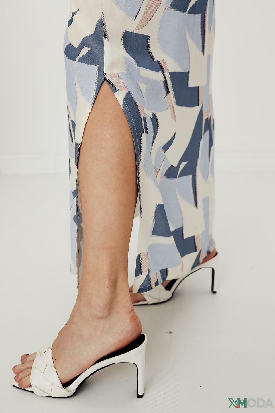 Платье Comma с абстрактным принтом