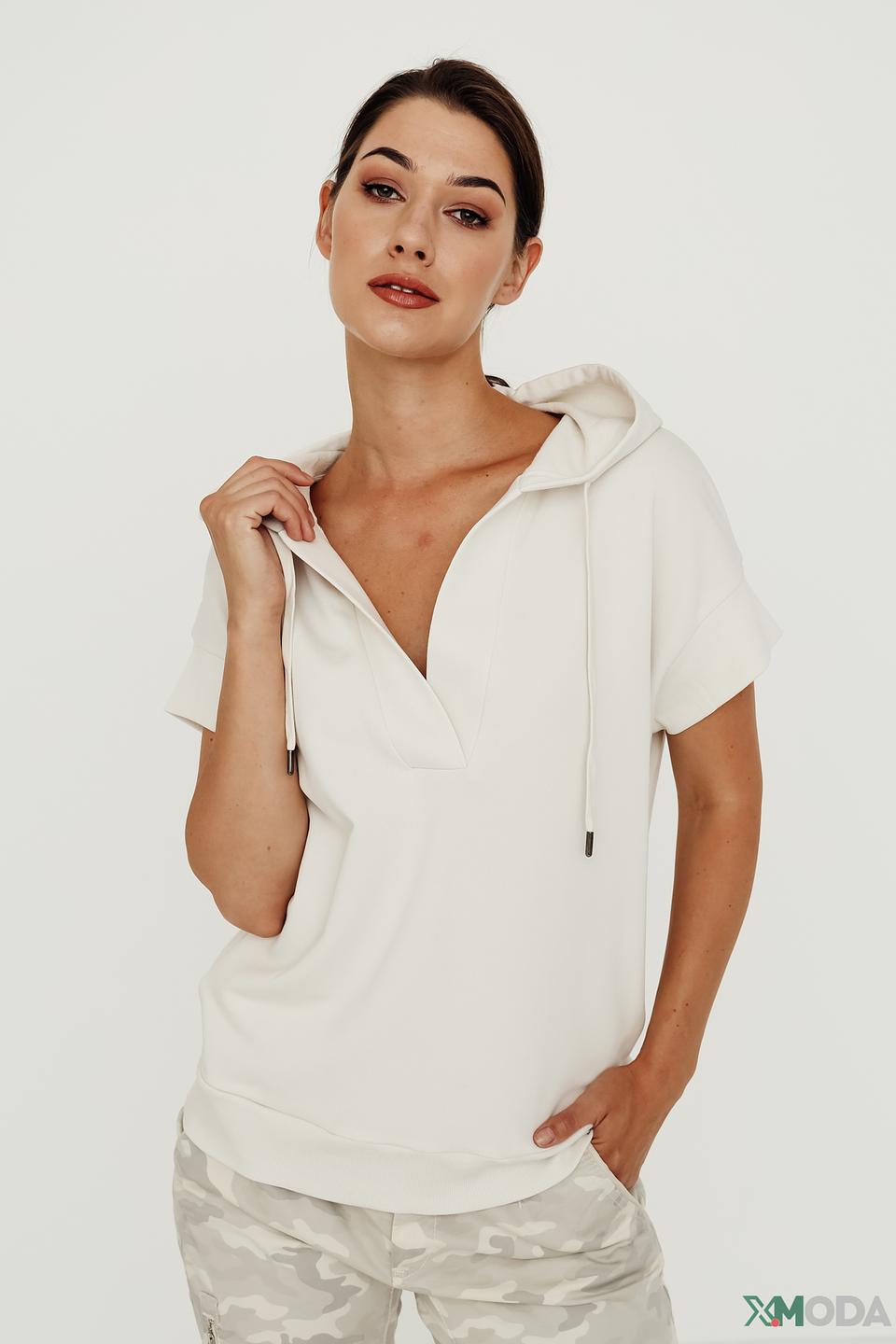 Толстовка Margittes с капюшоном молочный