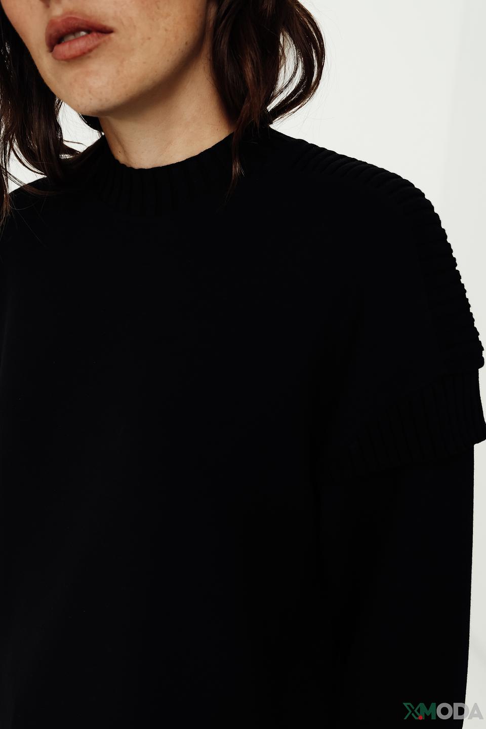 Пуловер Marc Cain чёрный с плечами