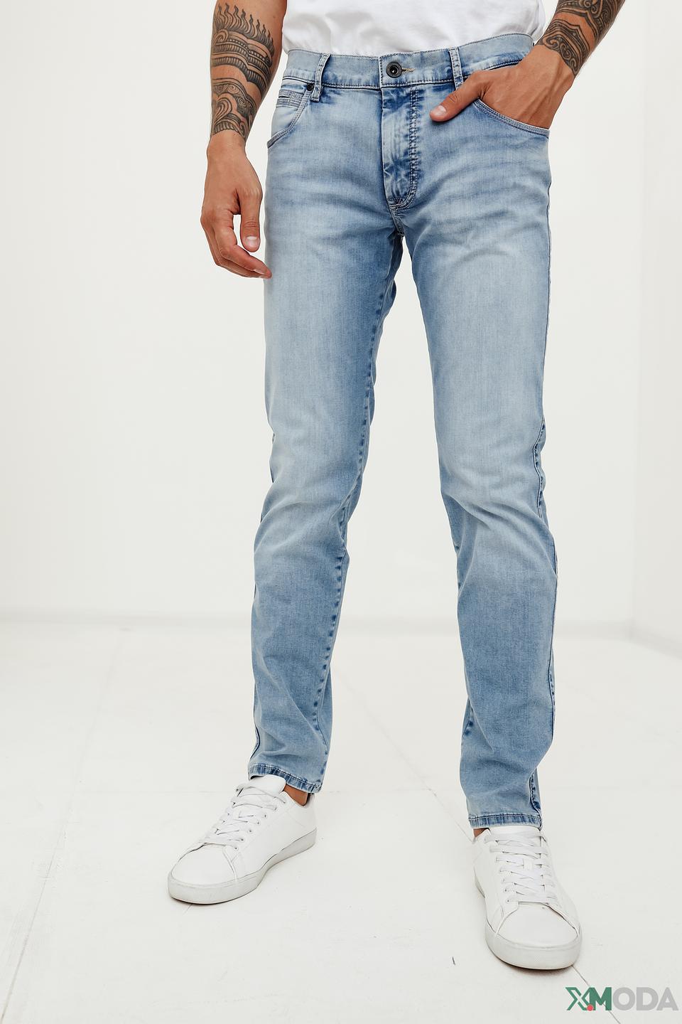 Джинсы Bugatti светло-голубые