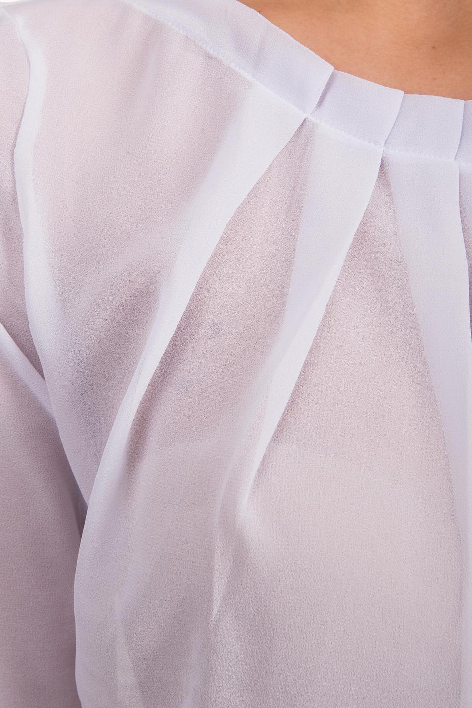 Блуза Locust с вырезом