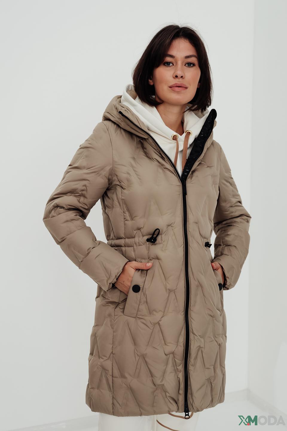 Пальто District стеганое бежевое