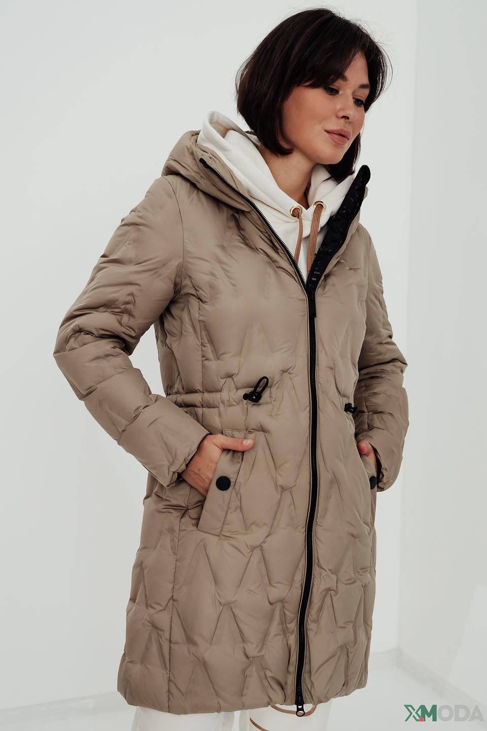 Пальто District стеганое бежевое
