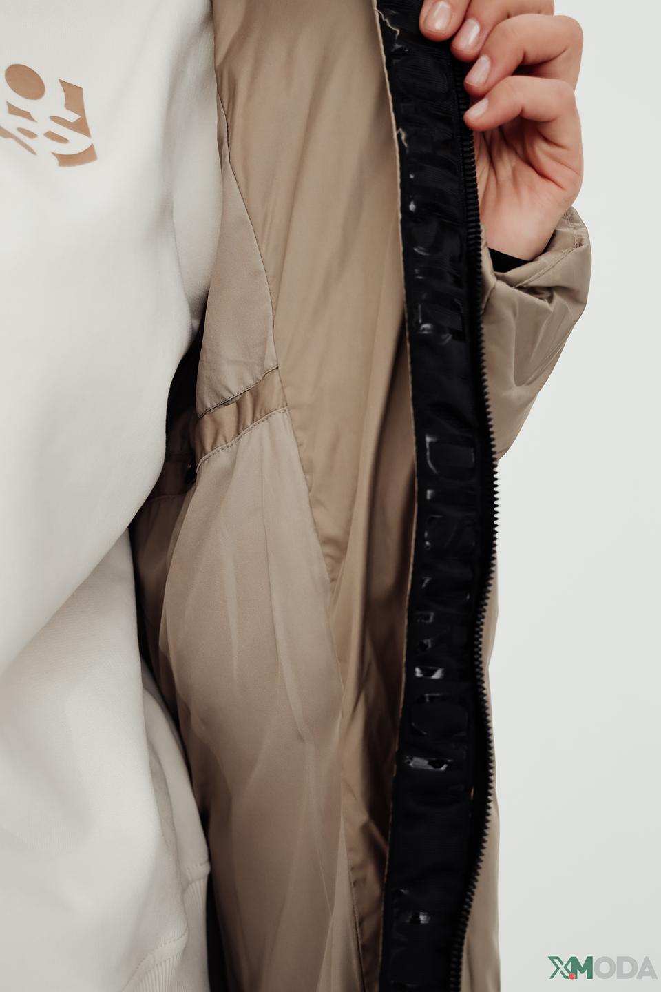 Пальто District стеганое бежевое