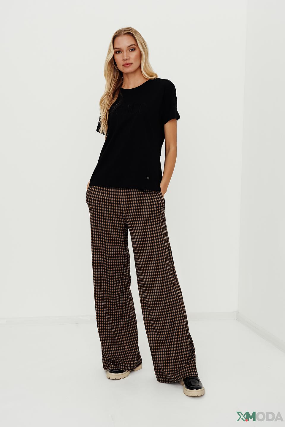 Футболка Lecomte женская черная с логотипом