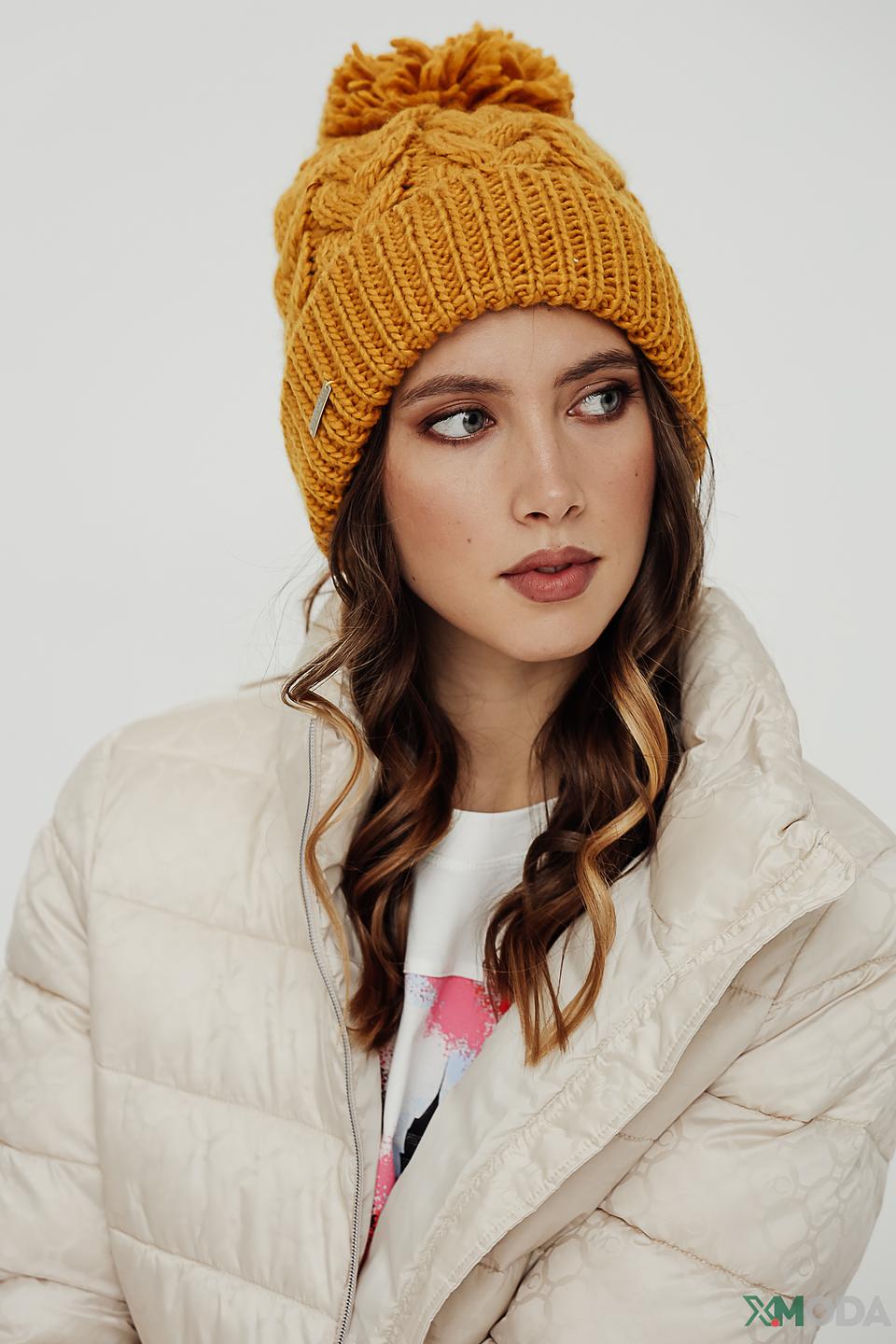 Шапка Seeberger горчичная с помпоном