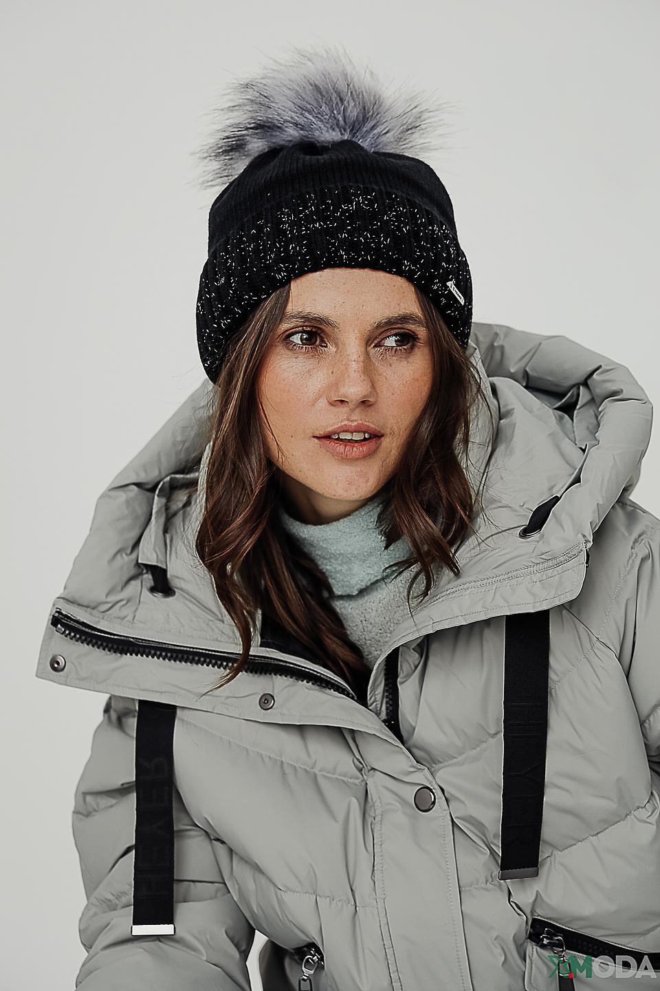 Шапка Wegener с помпоном чёрная