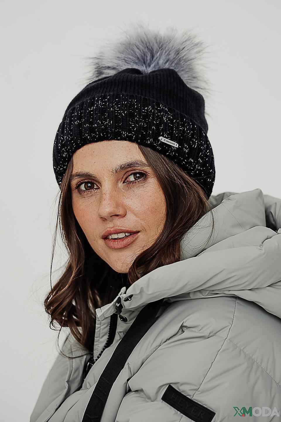 Шапка Wegener с помпоном чёрная