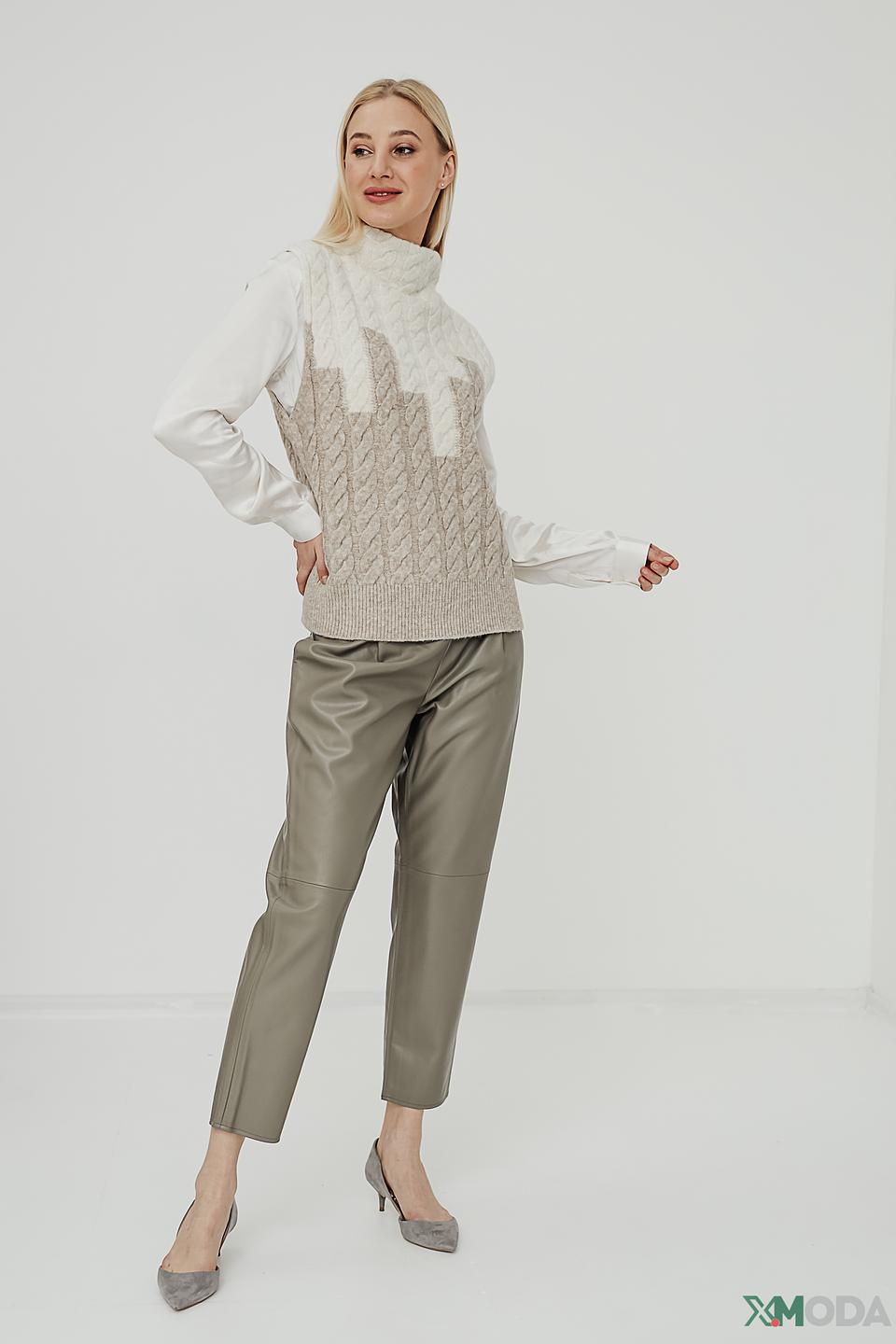 Жилет Monari с косами бежевый