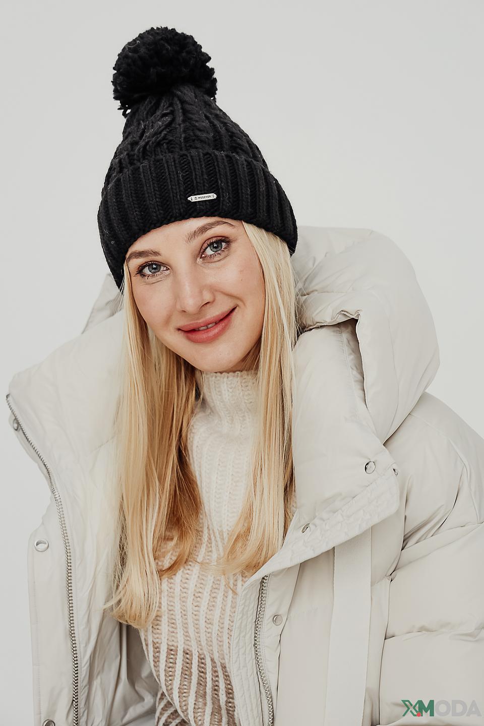 Шапка Wegener с помпоном чёрная