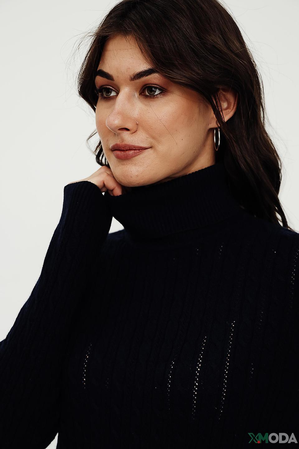 Водолазка Pezzo чёрная с косами