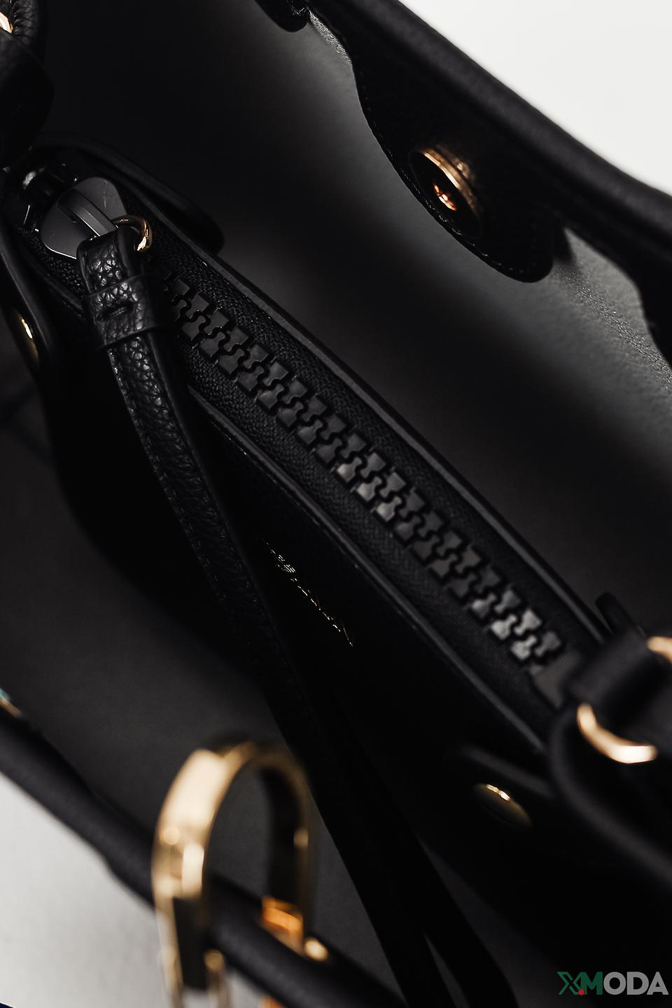 Сумка Emporio Armani чёрная