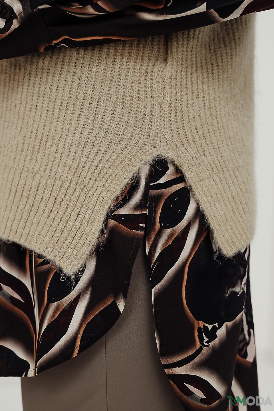 Жилет Louis and mia бежевый