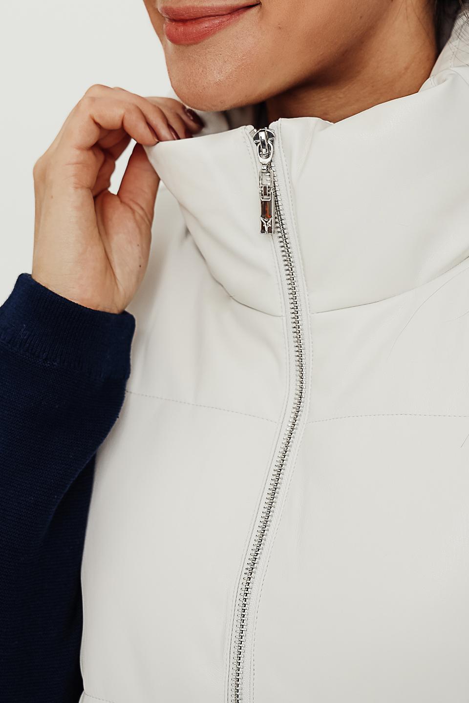 Жилет Monari стеганый белый