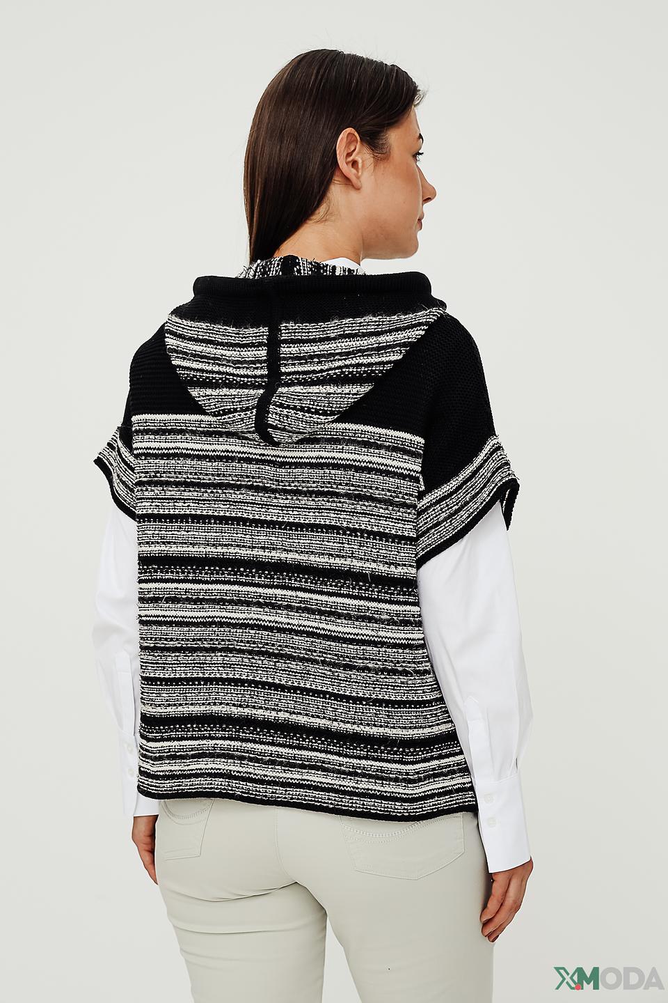 Жилет Lecomte чёрный с узором