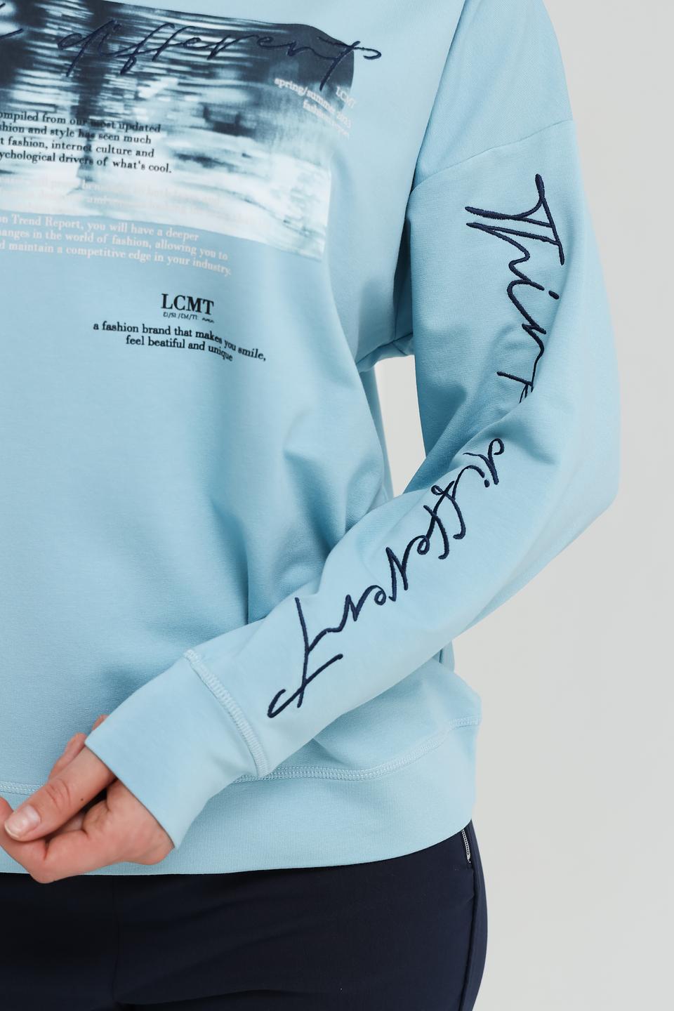 Толстовка Lecomte голубая с принтом