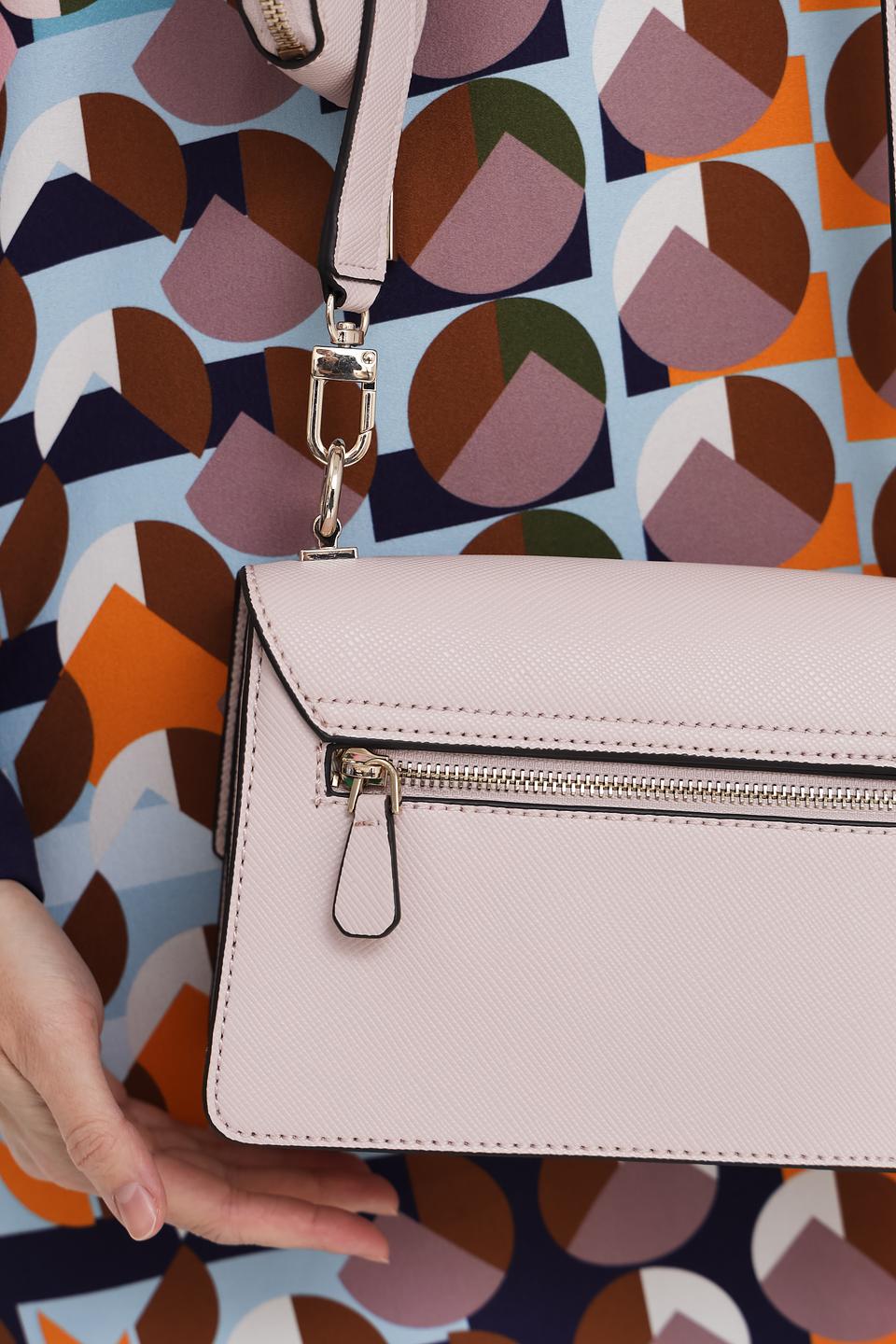 Сумка кросс-боди Guess пудрово-розовая