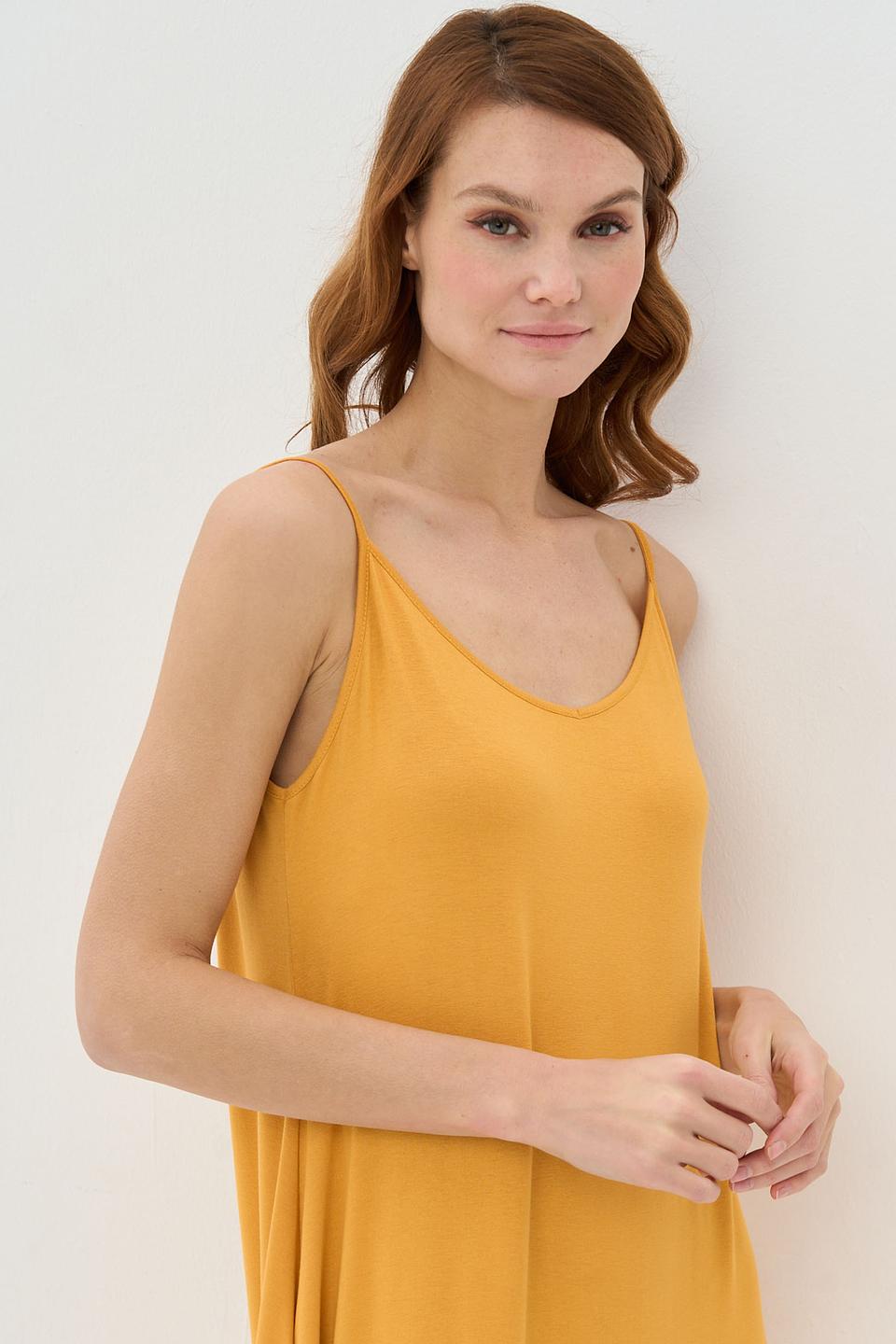 Платье VAY на бретелях горчичное