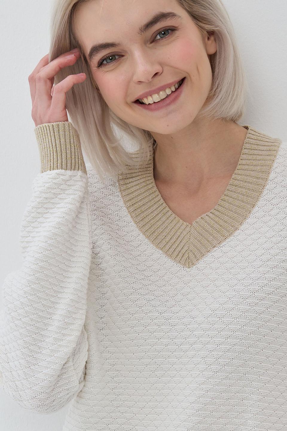 Джемпер NEWVAY с V-образным вырезом бежевый