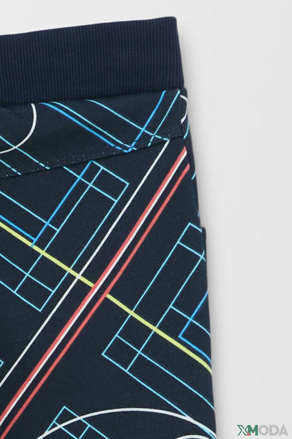 Брюки s.Oliver с баскетбольным принтом