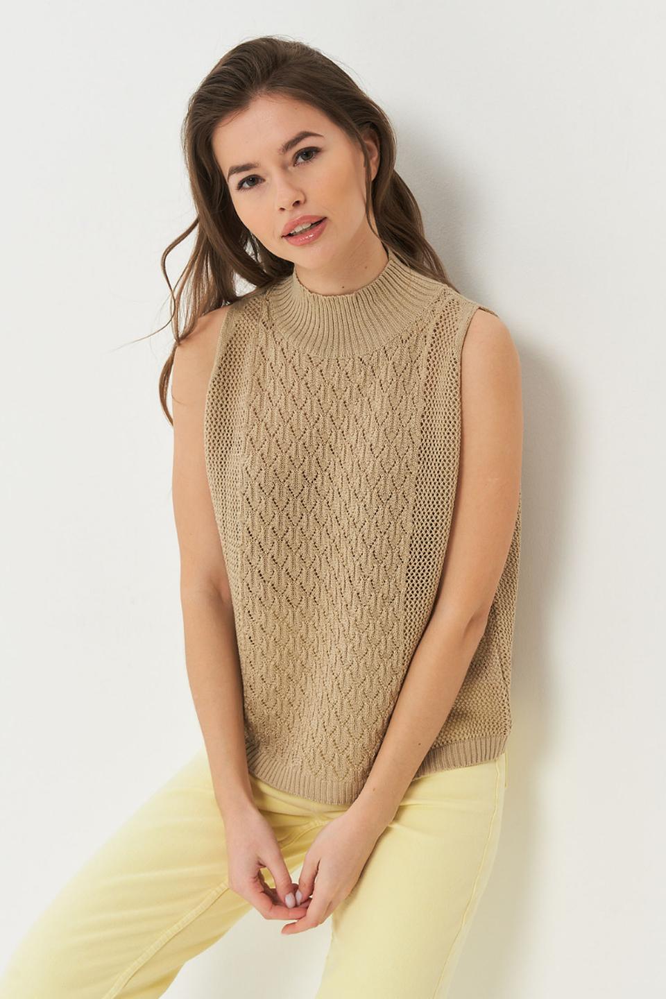 Жилет BE YOU с ажурной вязкой бежевый