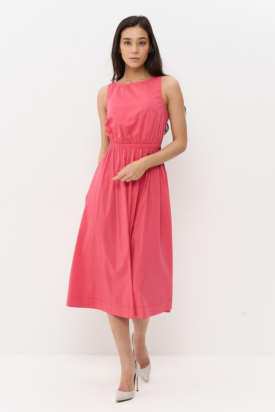 Платье BE YOU с вырезом на спине розовое